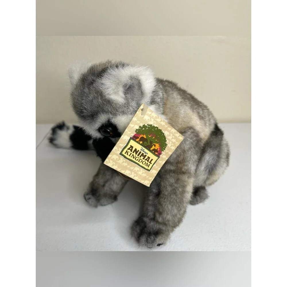 Vintage Disney Animal Kingdom Ring Tailed Lemur Plush Stuffed Animal Retired Tag